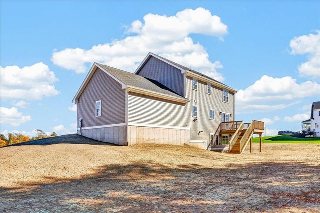 49 Thompson St, Middleboro, MA 02346