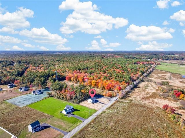 49 Thompson St, Middleboro, MA 02346