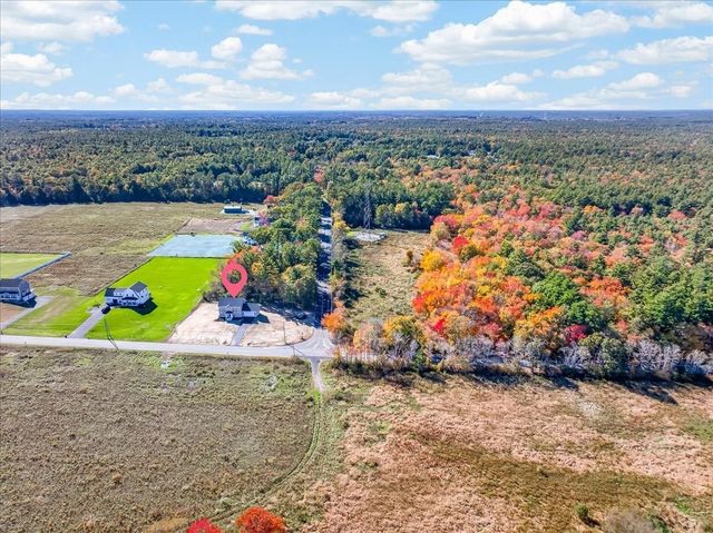 49 Thompson St, Middleboro, MA 02346