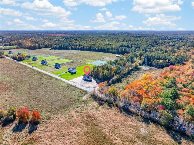 49 Thompson St, Middleboro, MA 02346