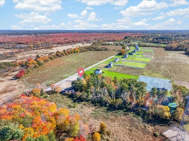 49 Thompson St, Middleboro, MA 02346