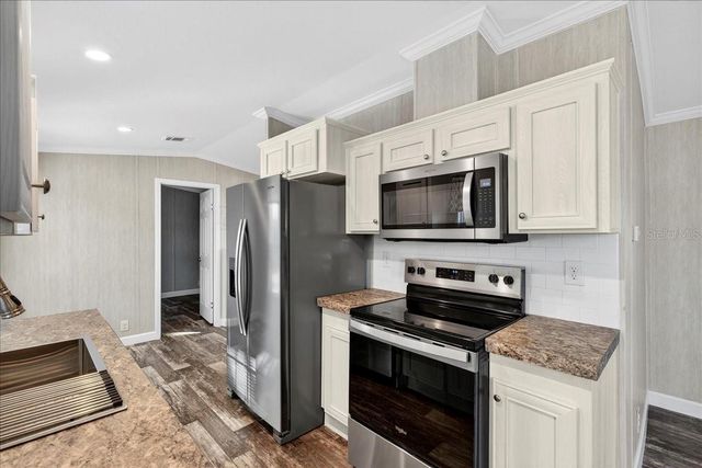 9404 LORAS STREET, New Port Richey, FL 34654