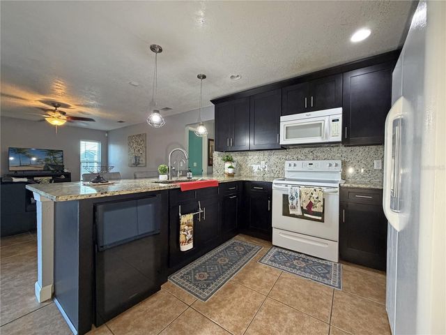 2933 JEWEL AVENUE, Deltona, FL 32738