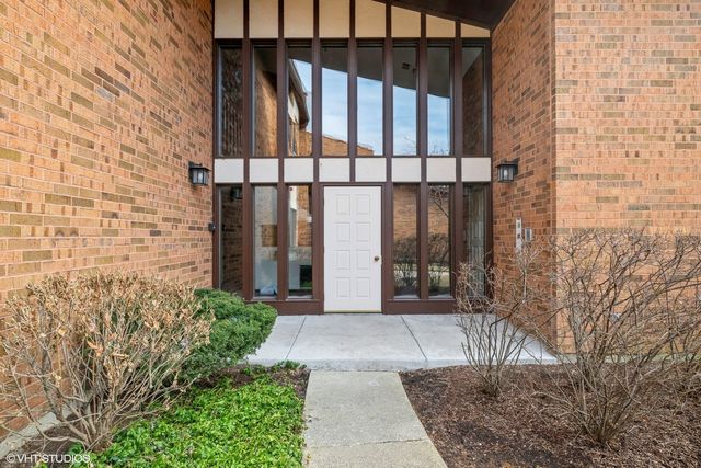 1027 Deerfield Place 1, Highland Park, IL 60035