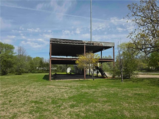 1716 W Holly Street, Fayetteville, AR 72703