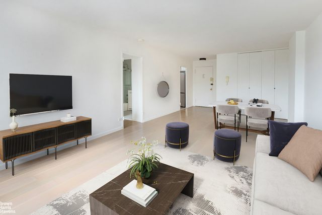 2500 Johnson Ave Apt 3B, New York City, NY 10463