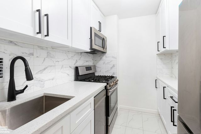 2500 Johnson Ave Apt 3B, New York City, NY 10463