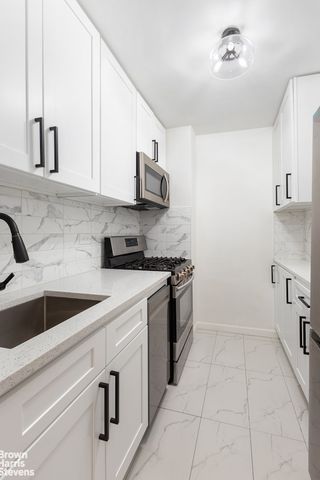 2500 Johnson Ave Apt 3B, New York City, NY 10463
