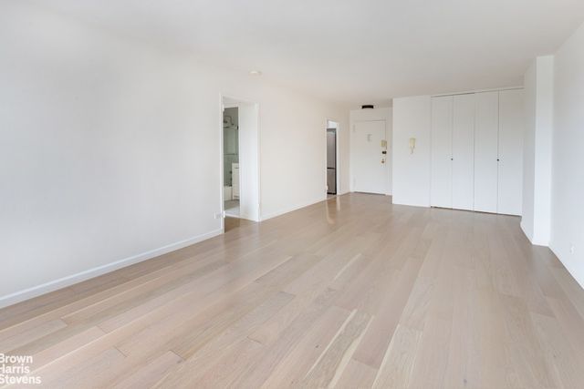 2500 Johnson Ave Apt 3B, New York City, NY 10463