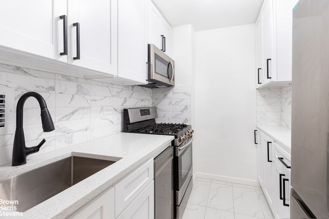 2500 Johnson Ave Apt 3B, New York City, NY 10463