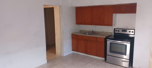 725 N E Street, Lake Worth Beach, FL 33460