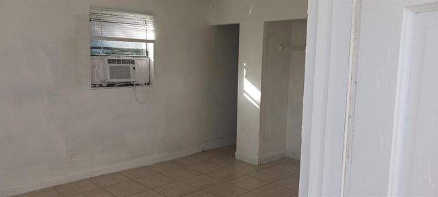 725 N E Street, Lake Worth Beach, FL 33460