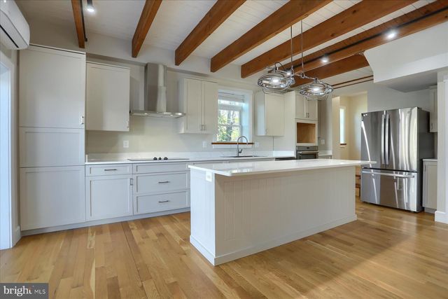 2507 ISLAND VIEW RD, Essex, MD 21221