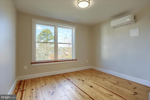 2507 ISLAND VIEW RD, Essex, MD 21221