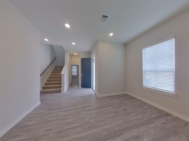 9835 Willow Creek Commerce Drive 217, Tomball, TX 77375