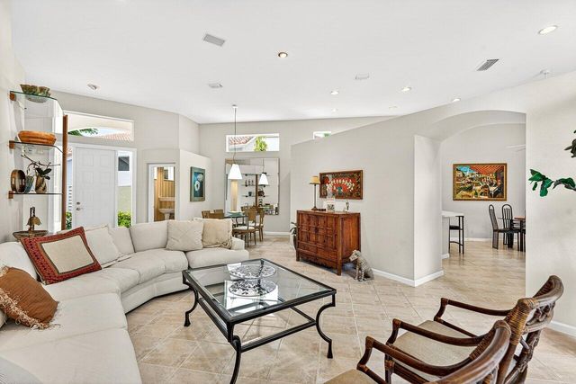 201 Sunset Bay Court, Palm Beach Gardens, FL 33418