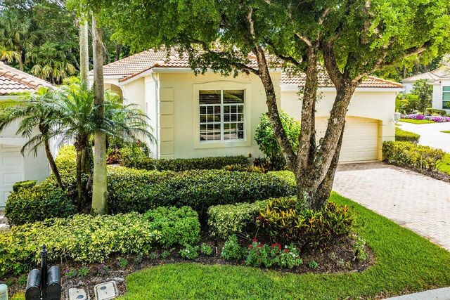 201 Sunset Bay Court, Palm Beach Gardens, FL 33418