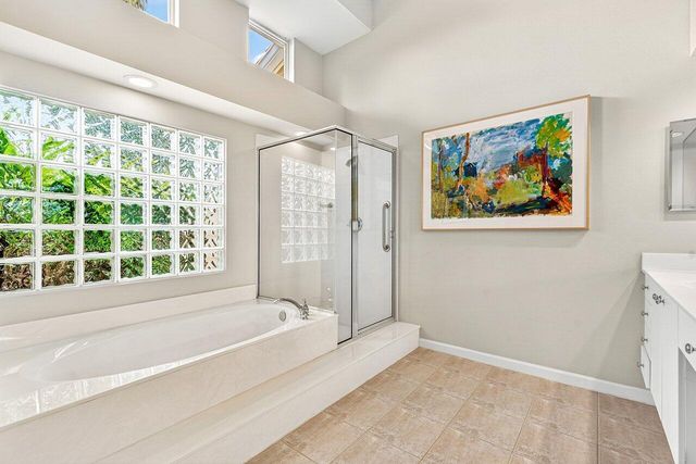 201 Sunset Bay Court, Palm Beach Gardens, FL 33418