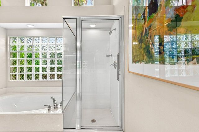 201 Sunset Bay Court, Palm Beach Gardens, FL 33418