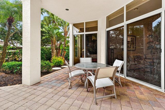 201 Sunset Bay Court, Palm Beach Gardens, FL 33418
