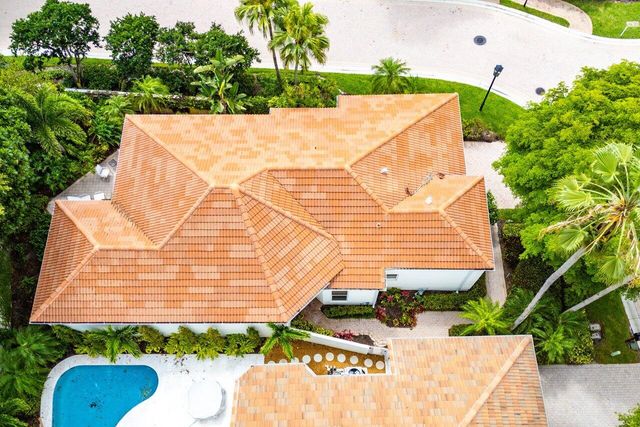 201 Sunset Bay Court, Palm Beach Gardens, FL 33418