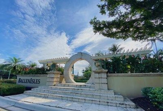 201 Sunset Bay Court, Palm Beach Gardens, FL 33418