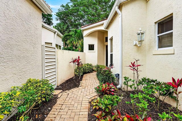 201 Sunset Bay Court, Palm Beach Gardens, FL 33418