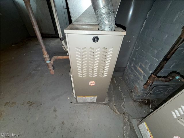 3308 W 90th Street, Cleveland, OH 44102