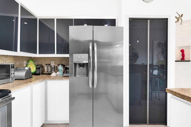 10824 NW 84th St 10824, Doral, FL 33178