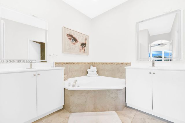 10824 NW 84th St 10824, Doral, FL 33178