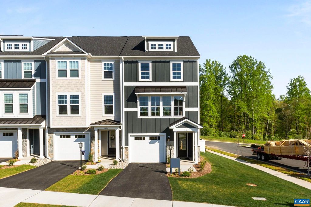 44 FARROW CIR, Charlottesville, VA 22901