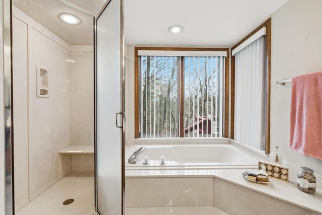 11 Seville Lane, Hot Springs Village, AR 71909