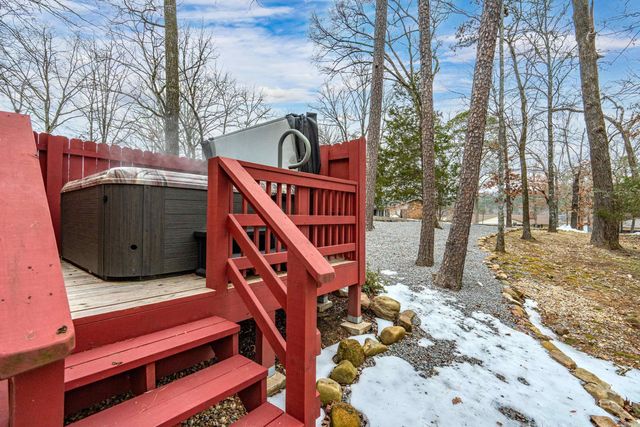 11 Seville Lane, Hot Springs Village, AR 71909