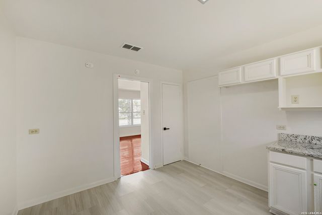 706 Clearview Dr, San Antonio, TX 78228
