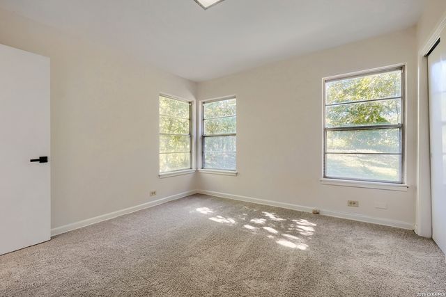 706 Clearview Dr, San Antonio, TX 78228