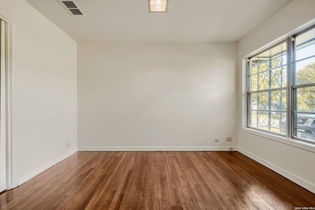 706 Clearview Dr, San Antonio, TX 78228
