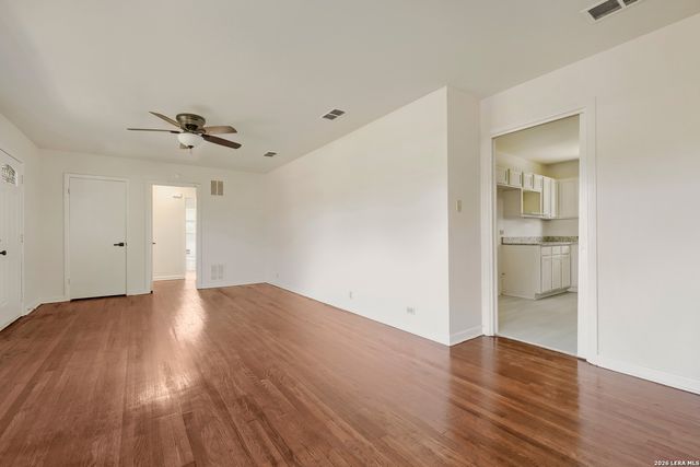706 Clearview Dr, San Antonio, TX 78228