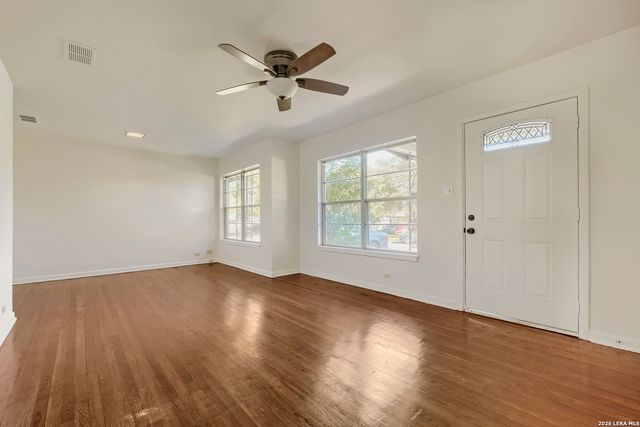 706 Clearview Dr, San Antonio, TX 78228