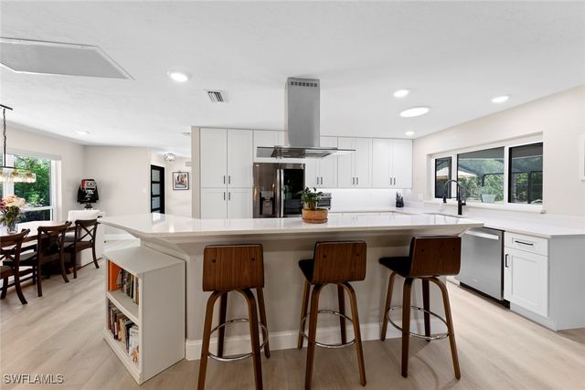 3795 Liberty SQ, Fort Myers, FL 33908