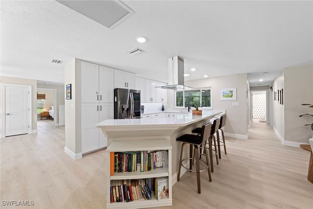 3795 Liberty SQ, Fort Myers, FL 33908