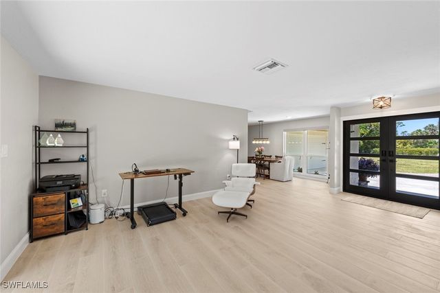 3795 Liberty SQ, Fort Myers, FL 33908