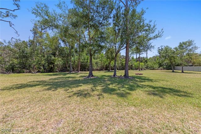 3795 Liberty SQ, Fort Myers, FL 33908