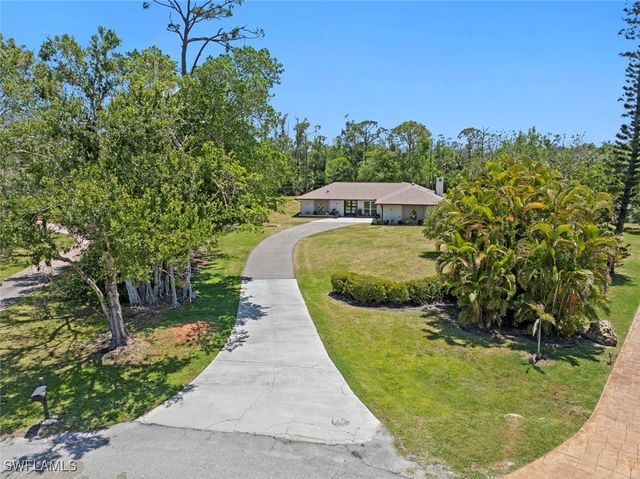 3795 Liberty SQ, Fort Myers, FL 33908