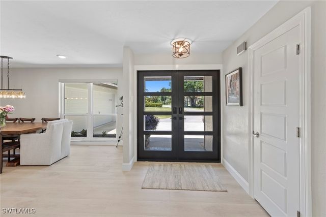 3795 Liberty SQ, Fort Myers, FL 33908