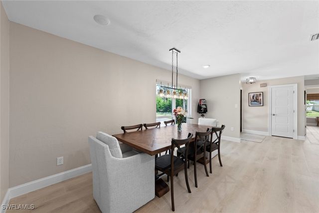 3795 Liberty SQ, Fort Myers, FL 33908