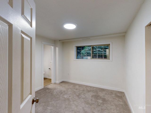 204 N Blaine, Moscow, ID 83843