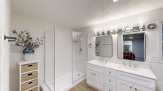 204 N Blaine, Moscow, ID 83843