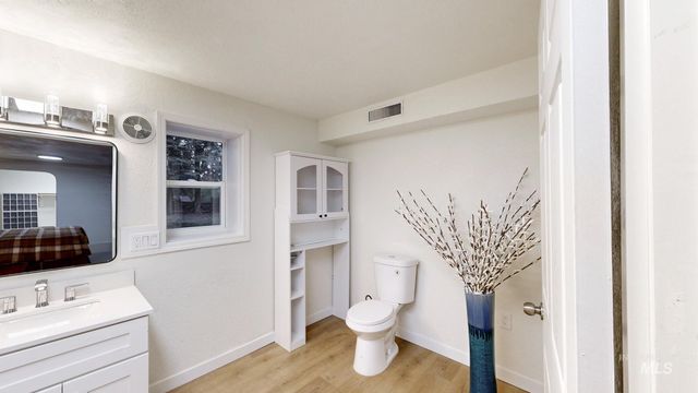 204 N Blaine, Moscow, ID 83843