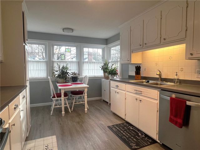 15 Lynnwood Drive, Brighton, NY 14618