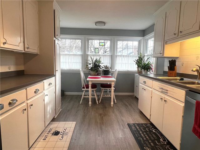 15 Lynnwood Drive, Brighton, NY 14618